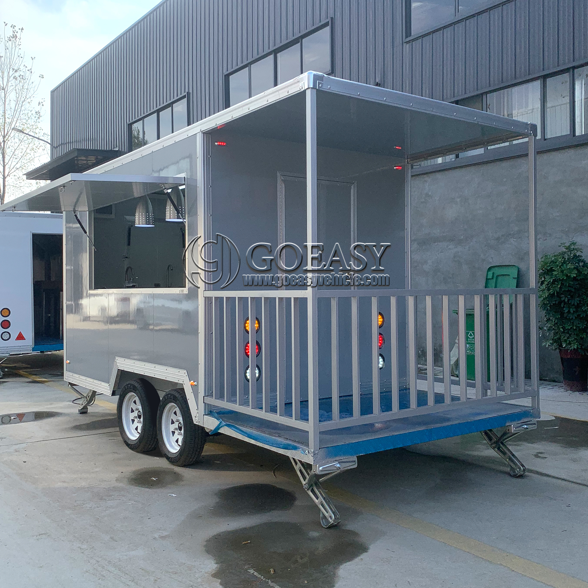 Coffee Equipment Manufacturers - Luxury Food Truck Manufacturer Mobile Bar